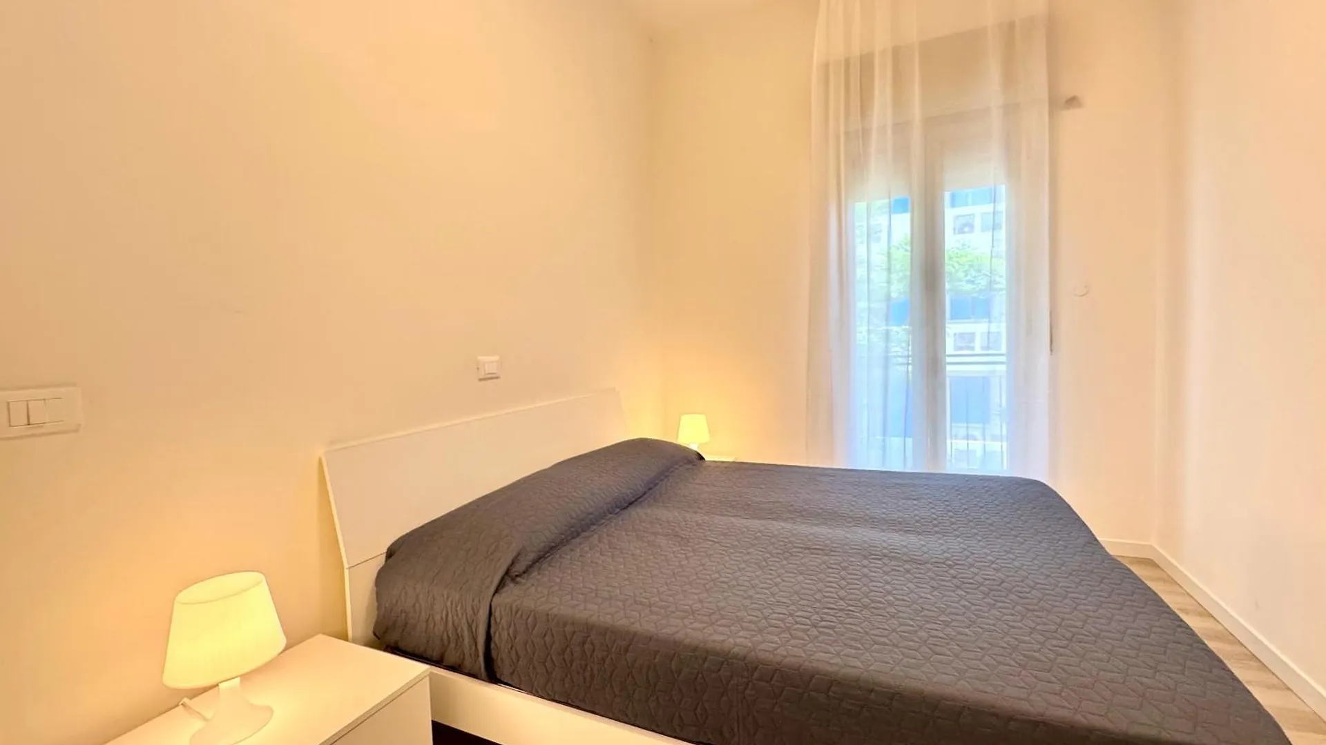 Villa Fronte Mare-Carraro Immobiliare Jesolo - Family Apartments 0*, Lido di Jesolo