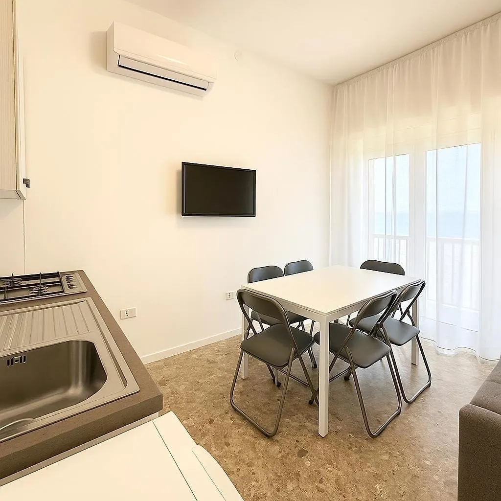 Villa Fronte Mare-Carraro Immobiliare Jesolo - Family Apartments